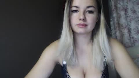 Megane online show from December 2025 07:37:01 AM