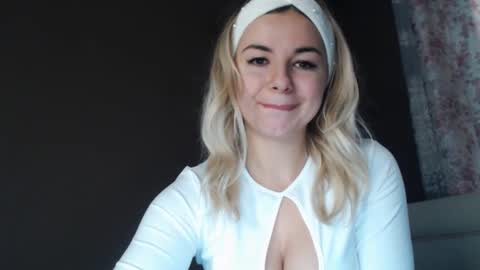 Snapshot of love_dom_meg chatting on February 2026 08:22:01 AM Megane online show from February 2026 08:22:01 AM