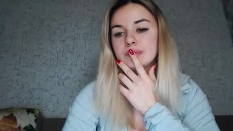 Snapshot of love_dom_meg chatting on February 2026 09:15:02 PM Megane online show from February 2026 09:15:02 PM