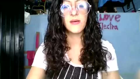 love_electra online show from December 2025 04:11:01 PM