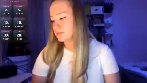 Megan online show from October 2025 04:38:02 PM