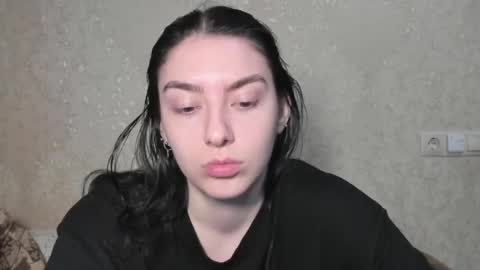 Snapshot of love_lina_muuur chatting on April 2026 02:43:01 PM LINA online show from April 2026 02:43:01 PM