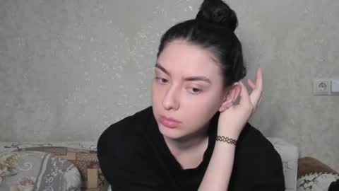 Snapshot of love_lina_muuur chatting on April 2026 05:34:01 PM LINA online show from April 2026 05:34:01 PM