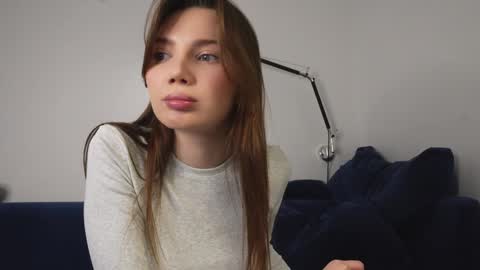 Sofi   online show from February 2025 02:04:01 PM