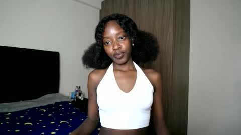 Snapshot of love_miah chatting on September 2025 10:07:01 AM Miah online show from September 2025 10:07:01 AM