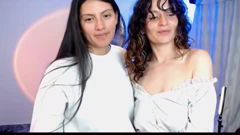 Snapshot of love_oftwo chatting on February 2025 11:11:02 PM Melisa Emily online show from February 2025 11:11:02 PM
