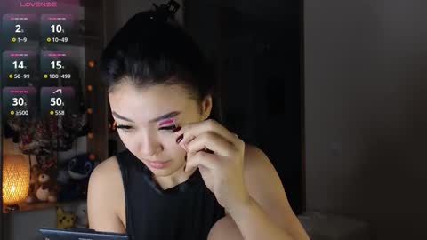 Snapshot of love_peace_here chatting on November 2025 02:57:01 AM hi its me online show from November 2025 02:57:01 AM