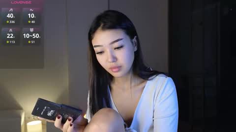 Snapshot of love_peace_here chatting on November 2025 04:44:02 AM hi its me online show from November 2025 04:44:02 AM