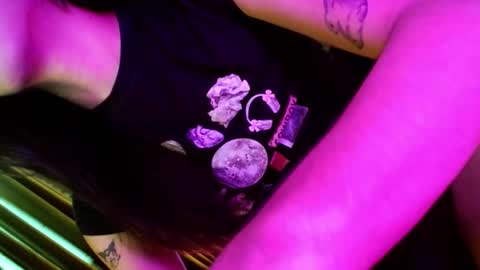 Seren online show from November 2025 05:18:02 AM