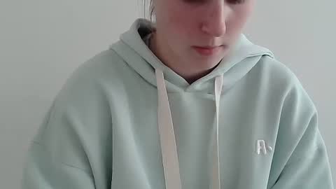 Vivian online show from November 2025 10:58:01 AM