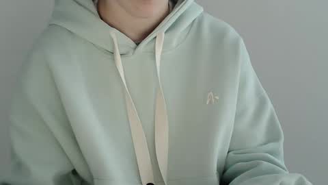 Vivian online show from November 2025 07:18:02 AM