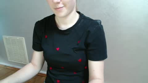 Vivian online show from December 2025 12:20:01 PM