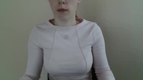 Vivian online show from March 2026 12:42:02 PM