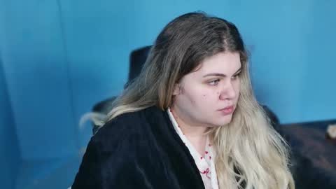 Snapshot of love_wiggy18 chatting on February 2026 08:12:01 AM Ally online show from February 2026 08:12:01 AM