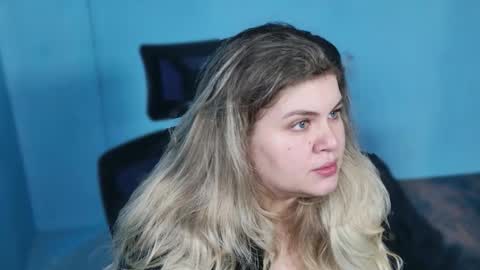 Snapshot of love_wiggy18 chatting on March 2026 07:37:02 AM Ally online show from March 2026 07:37:02 AM