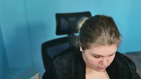 Snapshot of love_wiggy18 chatting on March 2026 07:59:01 AM Ally online show from March 2026 07:59:01 AM