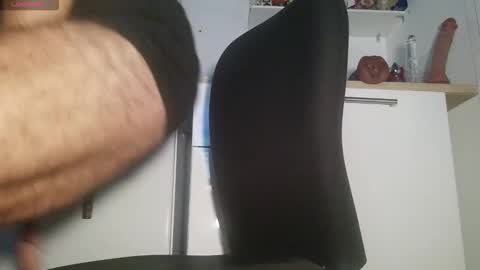 Snapshot of loveboobs56po chatting on October 2025 07:36:02 PM Liam online show from October 2025 07:36:02 PM