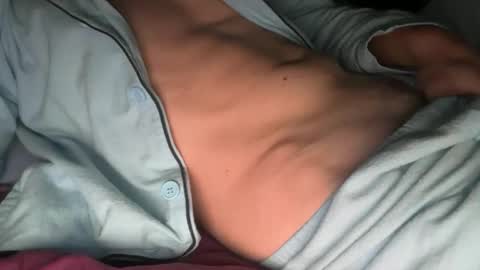 Snapshot of lovecoquin chatting on November 2025 09:26:02 PM lovecoquin online show from November 2025 09:26:02 PM