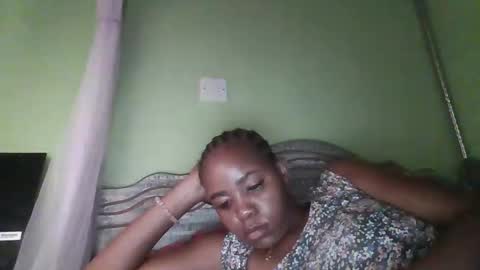 lovegal335 online show from December 2025 05:01:02 AM