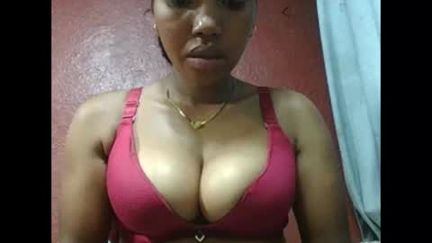 Snapshot of loveinlife750427 chatting on February 2026 03:02:01 AM loveinlife750427 online show from February 2026 03:02:01 AM