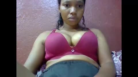 Snapshot of loveinlife750427 chatting on February 2026 03:43:01 PM loveinlife750427 online show from February 2026 03:43:01 PM