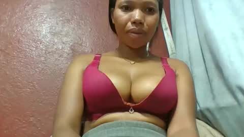 Snapshot of loveinlife750427 chatting on April 2026 02:39:01 AM loveinlife750427 online show from April 2026 02:39:01 AM