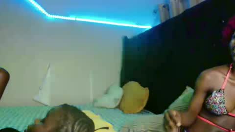 Snapshot of lovelent_shaz chatting on February 2026 06:06:02 PM Shaz online show from February 2026 06:06:02 PM