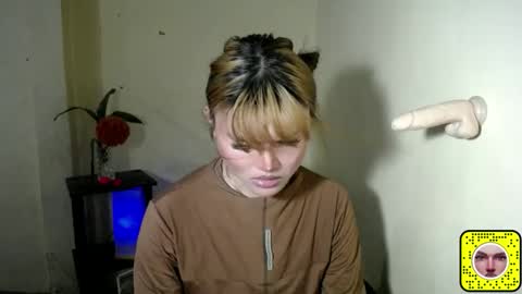 Snapshot of lovelily_xoxo chatting on April 2026 06:19:01 AM lovelily_xoxo online show from April 2026 06:19:01 AM