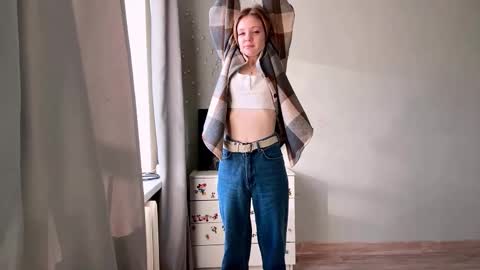 Ella online show from December 2025 07:15:02 AM