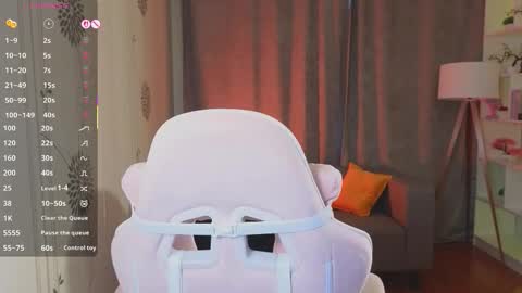 Laura online show from November 2025 11:16:02 AM