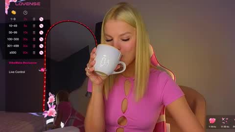 Jenny online show from November 2025 05:13:01 PM