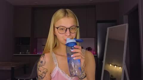 Jenny online show from May 2026 04:37:02 PM