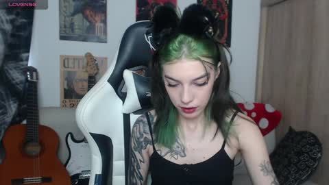Snapshot of lovely_cass chatting on December 2024 08:55:02 PM Cassie online show from December 2024 08:55:02 PM