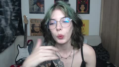 Snapshot of lovely_cass chatting on February 2025 12:28:01 AM Cassie online show from February 2025 12:28:01 AM