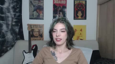 Snapshot of lovely_cass chatting on February 2025 02:14:01 AM Cassie online show from February 2025 02:14:01 AM