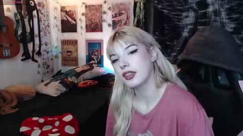Snapshot of lovely_cass chatting on July 2026 10:01:01 AM Cassie online show from July 2026 10:01:01 AM