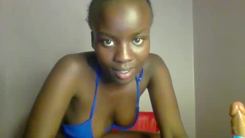 Snapshot of lovely_choco chatting on November 2025 08:07:01 PM Choco online show from November 2025 08:07:01 PM