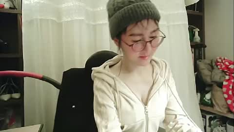 Snapshot of lovely_dana chatting on January 2025 03:34:02 PM DANA KIM online show from January 2025 03:34:02 PM