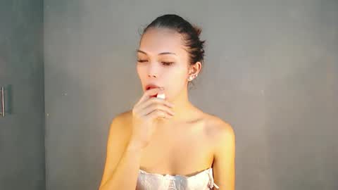 Snapshot of lovely_darlingx chatting on June 2026 03:07:01 AM Precious . online show from June 2026 03:07:01 AM