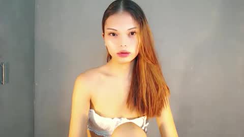 Snapshot of lovely_darlingx chatting on June 2026 11:38:02 PM Precious . online show from June 2026 11:38:02 PM