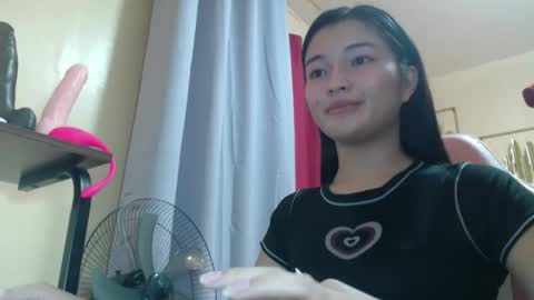 Lovely Laura online show from September 2025 07:40:02 PM