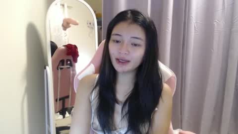 Lovely Laura online show from October 2025 07:21:01 PM