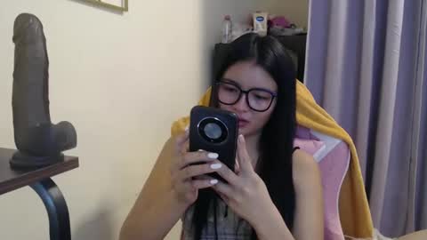 Lovely Laura online show from October 2025 10:20:02 PM