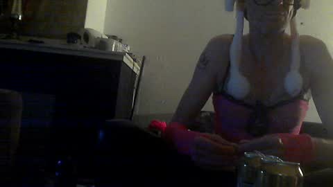 Snapshot of lovely_me165244 chatting on April 2026 06:27:01 PM mooie man online show from April 2026 06:27:01 PM