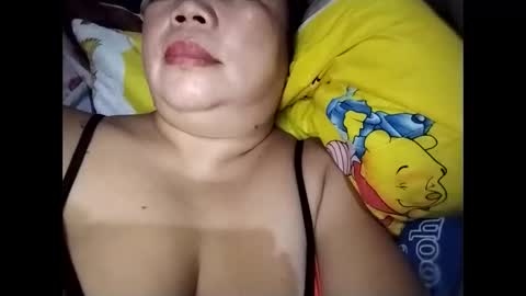 lovely_orchid online show from October 2025 01:44:01 PM