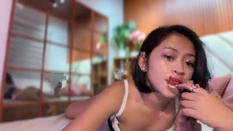 Snapshot of lovely_pearlx chatting on March 2026 05:22:01 AM online show from March 2026 05:22:01 AM