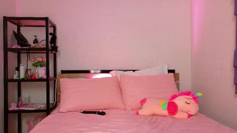 Snapshot of lovely_poppy chatting on October 2025 01:15:01 AM Lolly online show from October 2025 01:15:01 AM