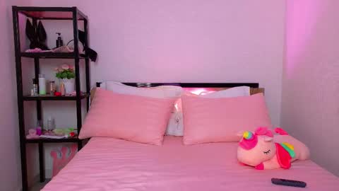 Snapshot of lovely_poppy chatting on October 2025 01:27:02 AM Lolly online show from October 2025 01:27:02 AM