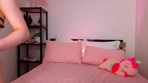 Snapshot of lovely_poppy chatting on November 2025 01:52:01 AM Lolly online show from November 2025 01:52:01 AM