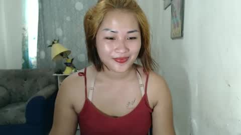 Snapshot of lovely_singlemom chatting on December 2024 02:31:02 AM ask me dear online show from December 2024 02:31:02 AM